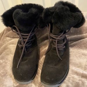 EMU Australia waterproof winter boots. Size 7.